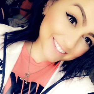 Meet your Posher, Courtney